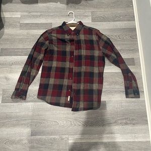 Cleaning out closet. Flannel size M